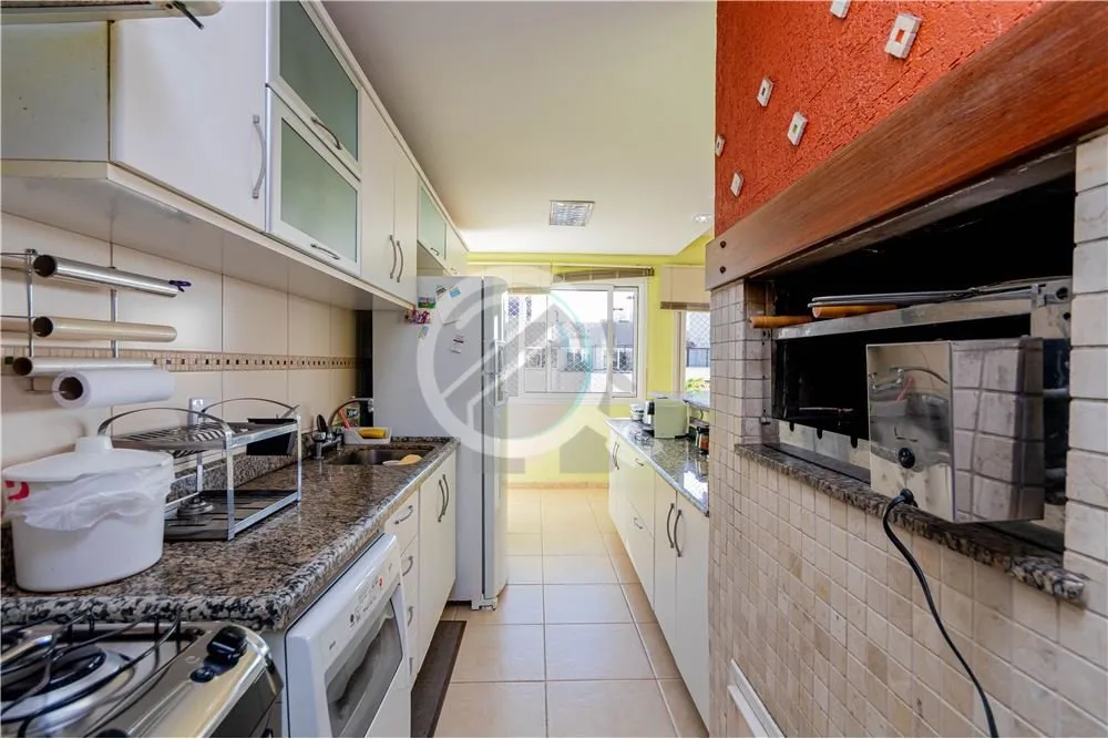 Imagem Descubra Seu Refúgio Urbano Perfeito! Imagine viver em uma cobertura que combina conforto, espaço ...