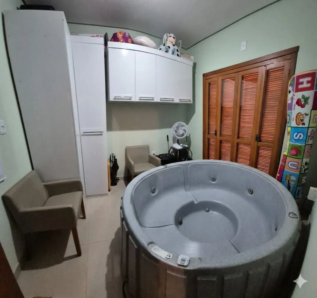 Imagem Casa 5 Quartos 2 Suítes com Piscina e Anexo | Formoza Alvorada RS
