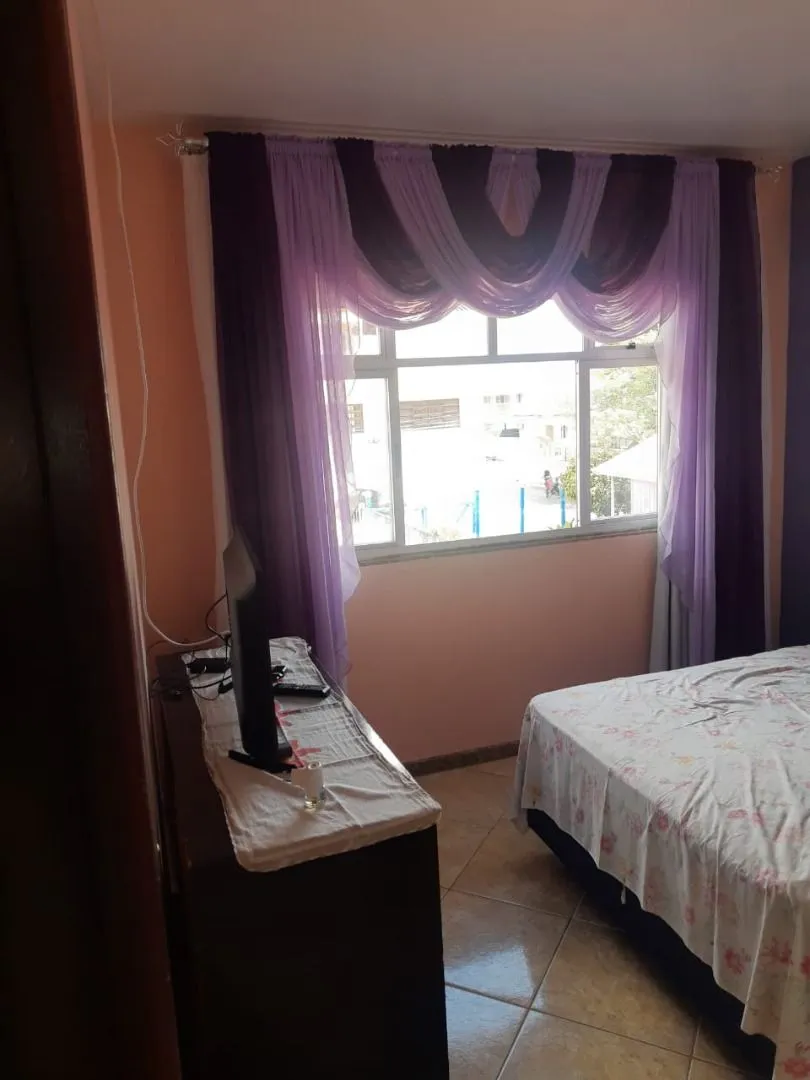 Imagem Grande Oportunidade - Casa Ampla e Recém Reformada em Localização Privilegiada