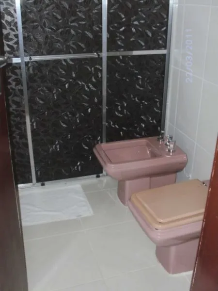 Imagem Sobrado para Venda - 240m², 3 dormitórios, sendo 1 suites, 1 vaga - Partenon