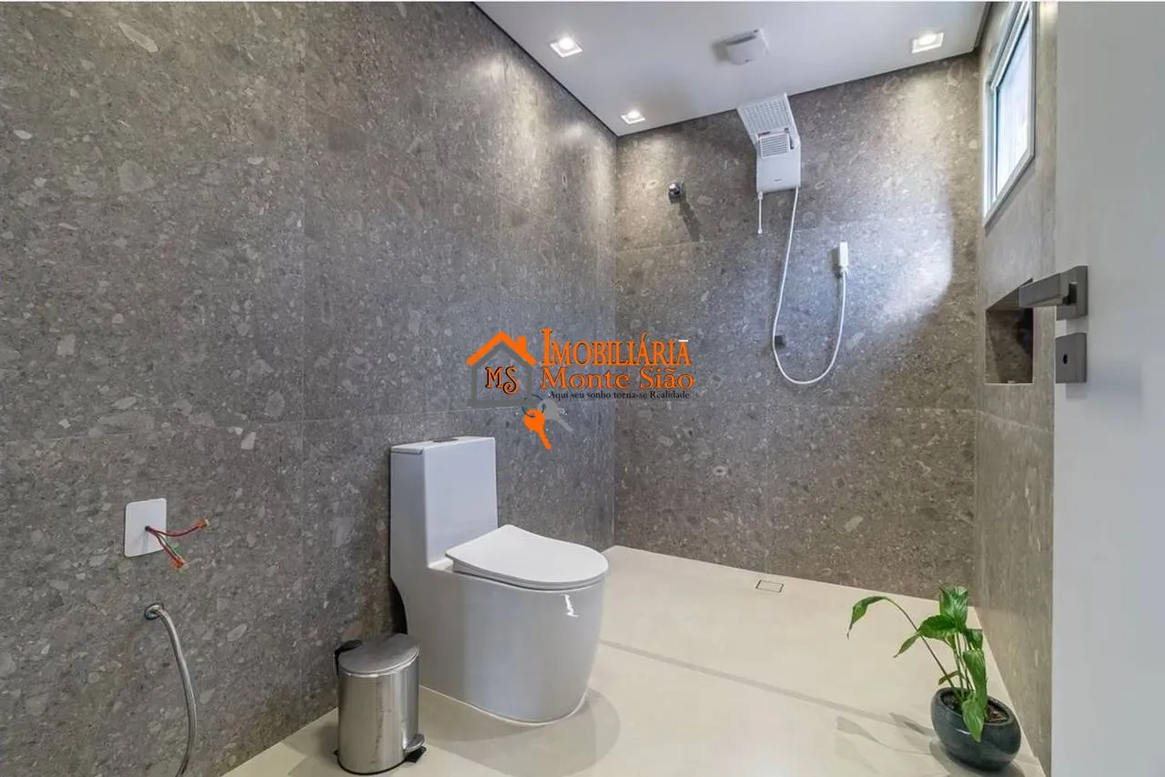 Imagem Sobrado com 3 dormitórios à venda, 270 m² por R$ 1.378.000,00 - Cidade Jardim Cumbica - Guarulhos/SP