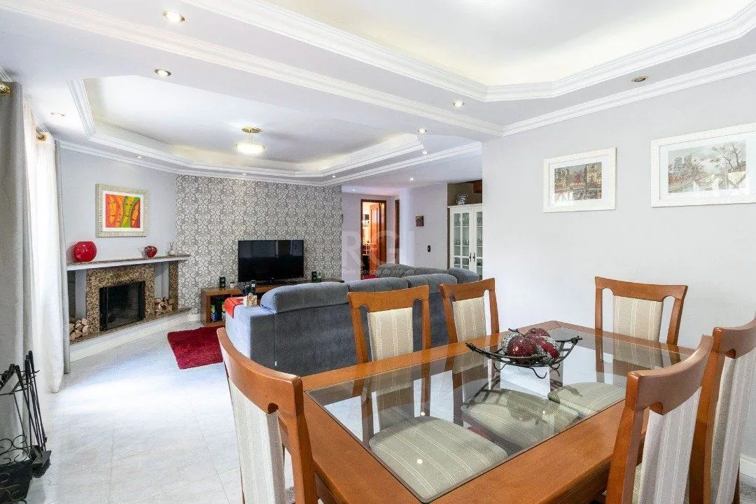 Imagem Casa para Venda - 451.63m², 5 dormitórios, sendo 1 suites, 4 vagas - Cristal