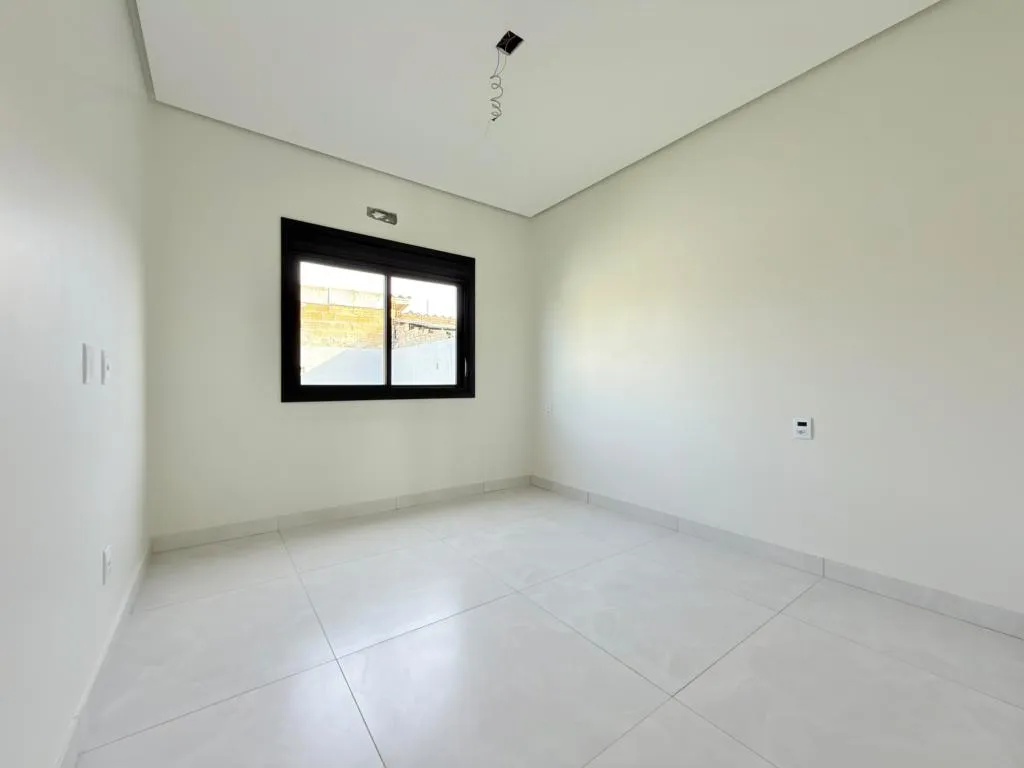 Imagem Casa 2 Dormitórios - Bairro Capão Novo