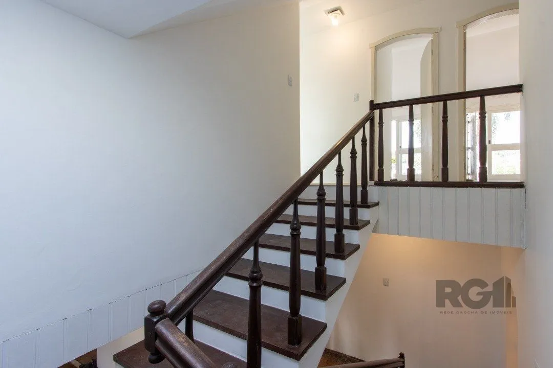Imagem Casa para Venda - 337m², 3 dormitórios, sendo 1 suites, 3 vagas - Cristal