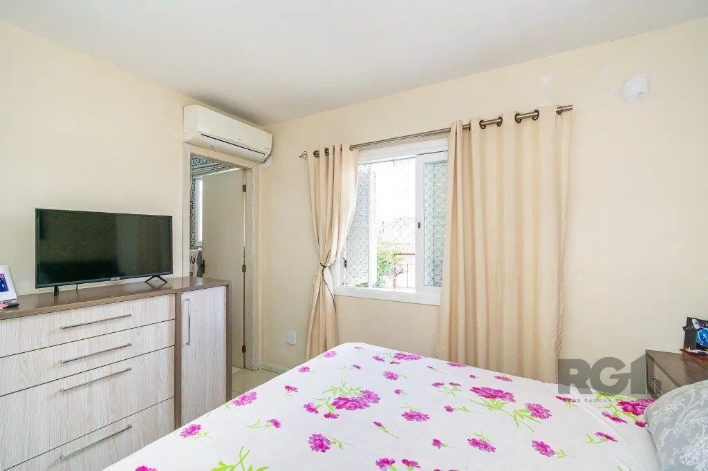 Imagem Casa sobrado no Sarandi de 3 dormitórios e vaga