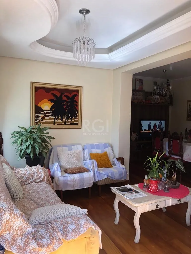 Imagem Casa para Venda - 225.91m², 4 dormitórios, sendo 2 suites, 1 vaga - Nonoai
