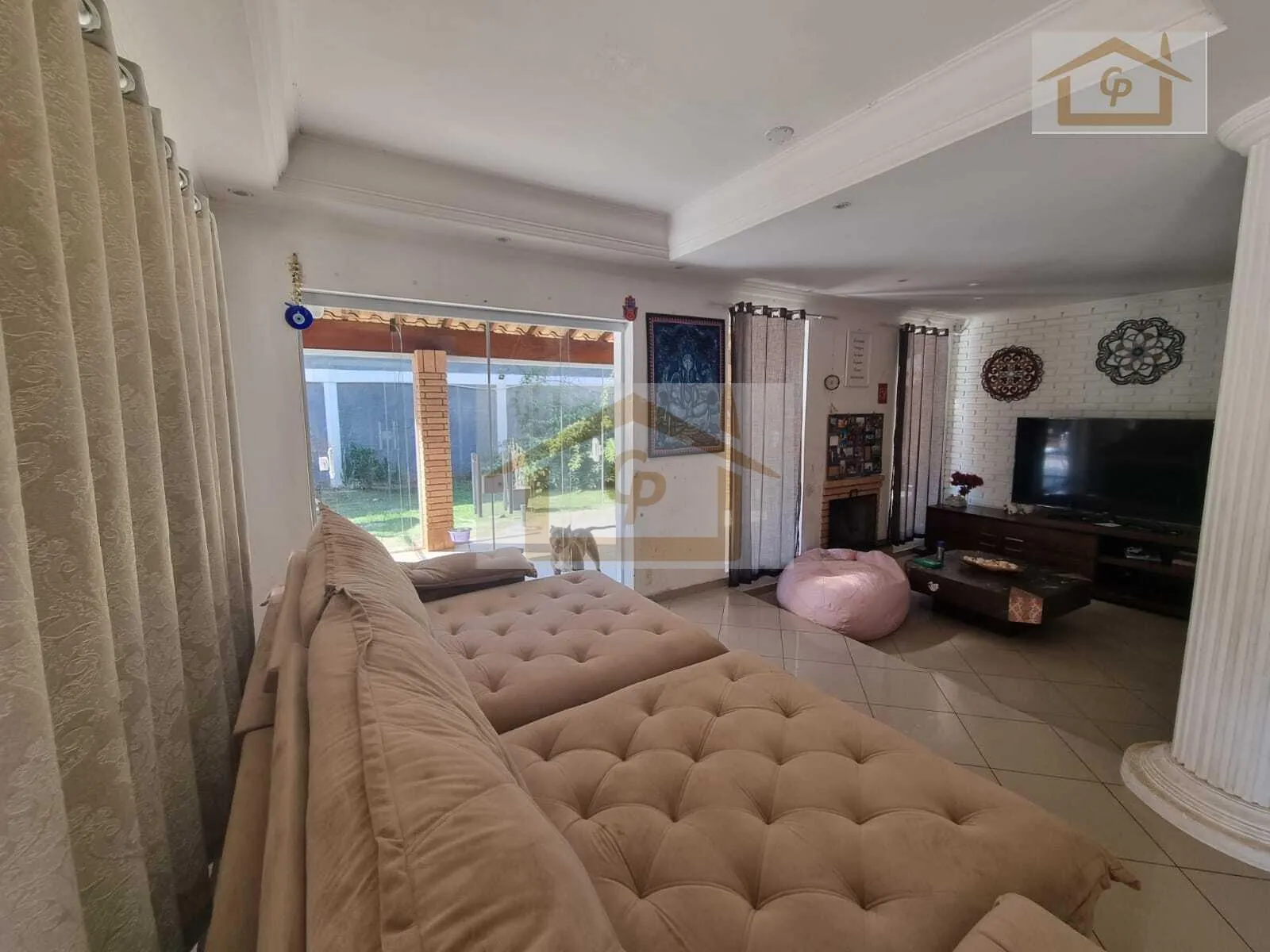 Imagem Casa com 4 dormitórios e piscina em terreno de 940 metros