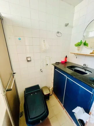 Imagem Apartamento amplo e bem localizado com três quartos a venda na pituba