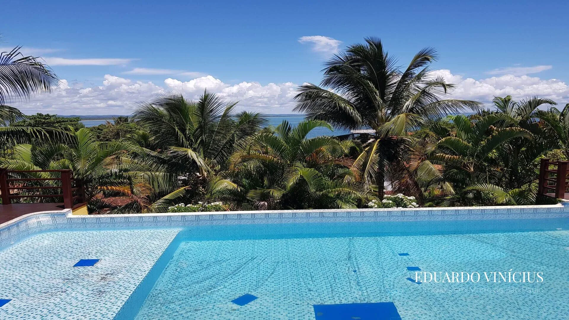 Imagem Casa de Alto Padrão com 5 suítes e Vista Mar à venda na Gamboa