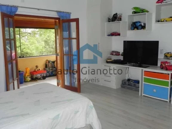 Imagem Casa de Alto Padrão à Venda na Granja Viana