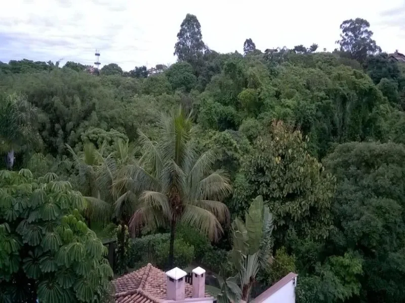 Imagem Casa de luxo em condomínio à venda em Campinas-SP, bairro Caminhos de San Conrado: 4 quartos, 2 suítes, 2 salas, 8 banheiros, 4 vagas, 351m².