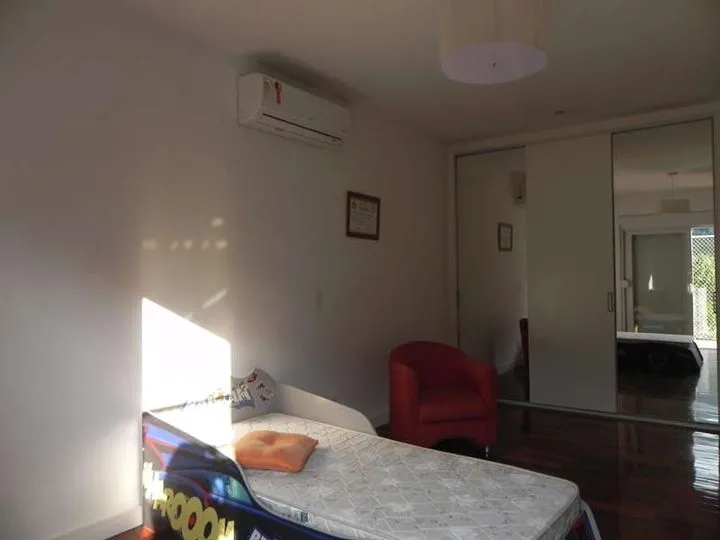 Imagem Casa de Condomínio com 5 Quartos à Venda, 500 m² em Várzea&nbsp; - Teresópolis