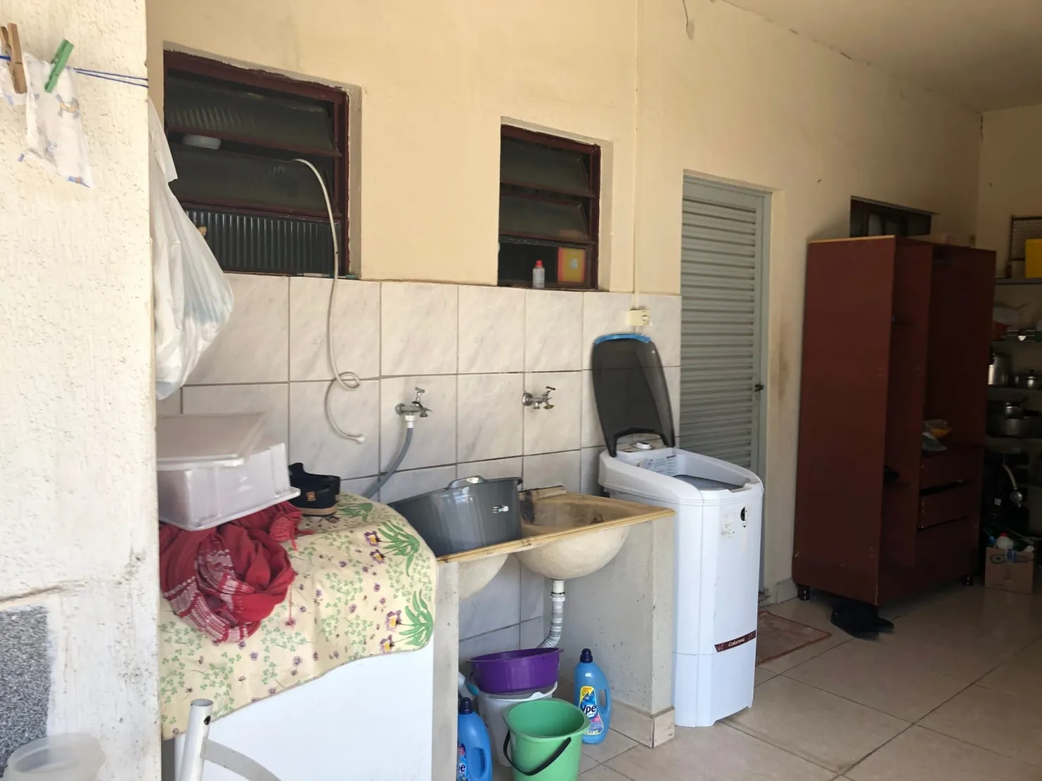 Foto do imóvel Comercial à venda 3 Quartos, 1 Suite, 1 Vaga, 250M², Residencial e Comercial Cidade Jardim, Pindamonhangaba - SP