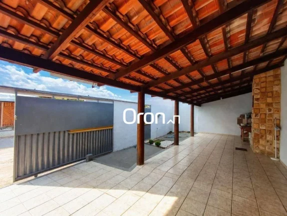 Casa à venda, 232 m² por R$ 650.000,00 - Vila Isaura - Goiânia/GO