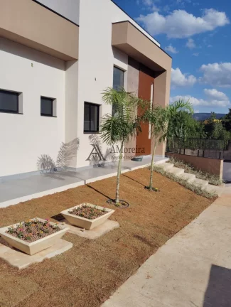 Imagem Casa em Condomínio à Venda em Jundiaí-SP, Bairro Villaggio Di San Francisco: 3 Quartos, 2 Suítes, 2 Salas, 4 Banheiros, 2 Vagas, 236,39 m².