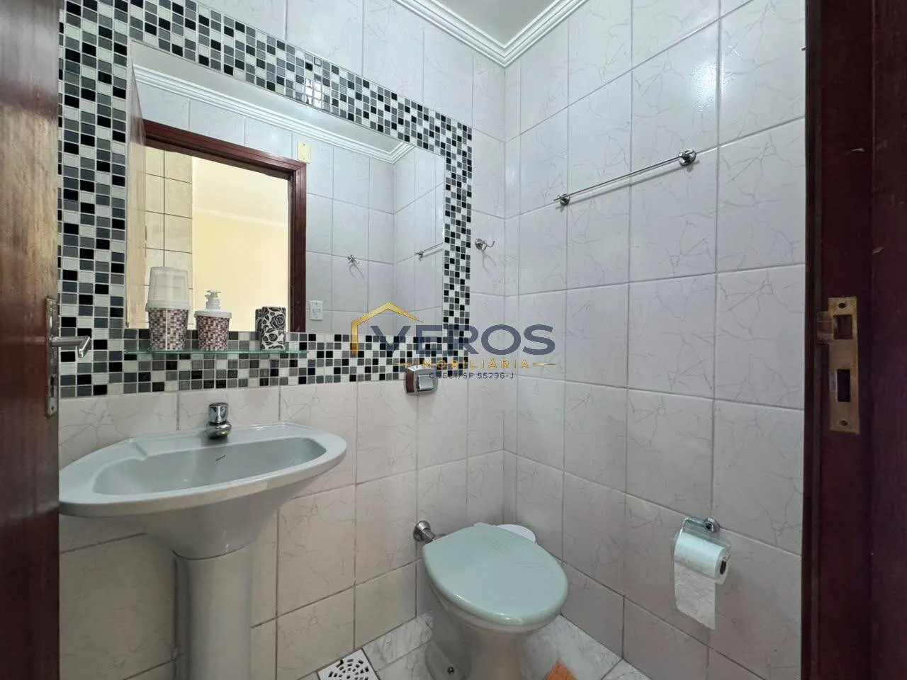 Imagem Casa em condomínio a venda na Martim de Sá em Caraguatatuba