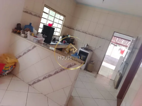 Imagem Casa 3 Dormitórios (1 suíte), 330 m2 em Heliodora Minas Gerais.