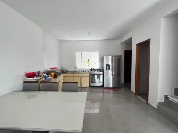 Imagem Sobrado com Piscina para locação diária para 12 pessoas.