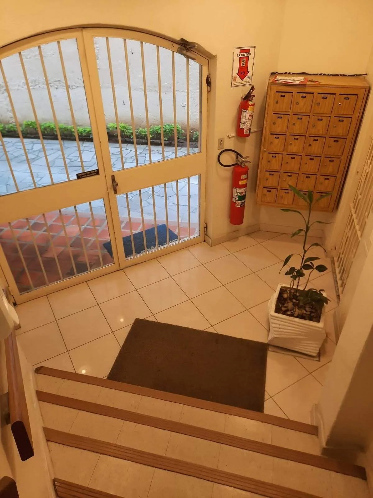 Imagem Apartamento de 1 dormitório e 1 vaga de garagem sem elevador !