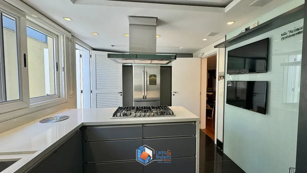 Imagem Casa para venda e locação em Alto de Pinheiros com 4 quartos, sendo 3 suítes, 398m²