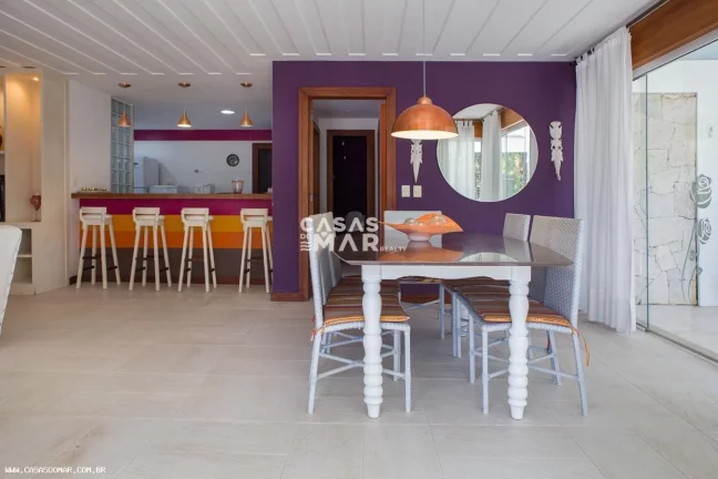 Imagem Imperdível: Casa em Condomínio de Luxo em Geribá, Búzios-RJ! 4 quartos, 4 suítes, 5 banheiros, 2 vagas, 300m². Venha conferir!