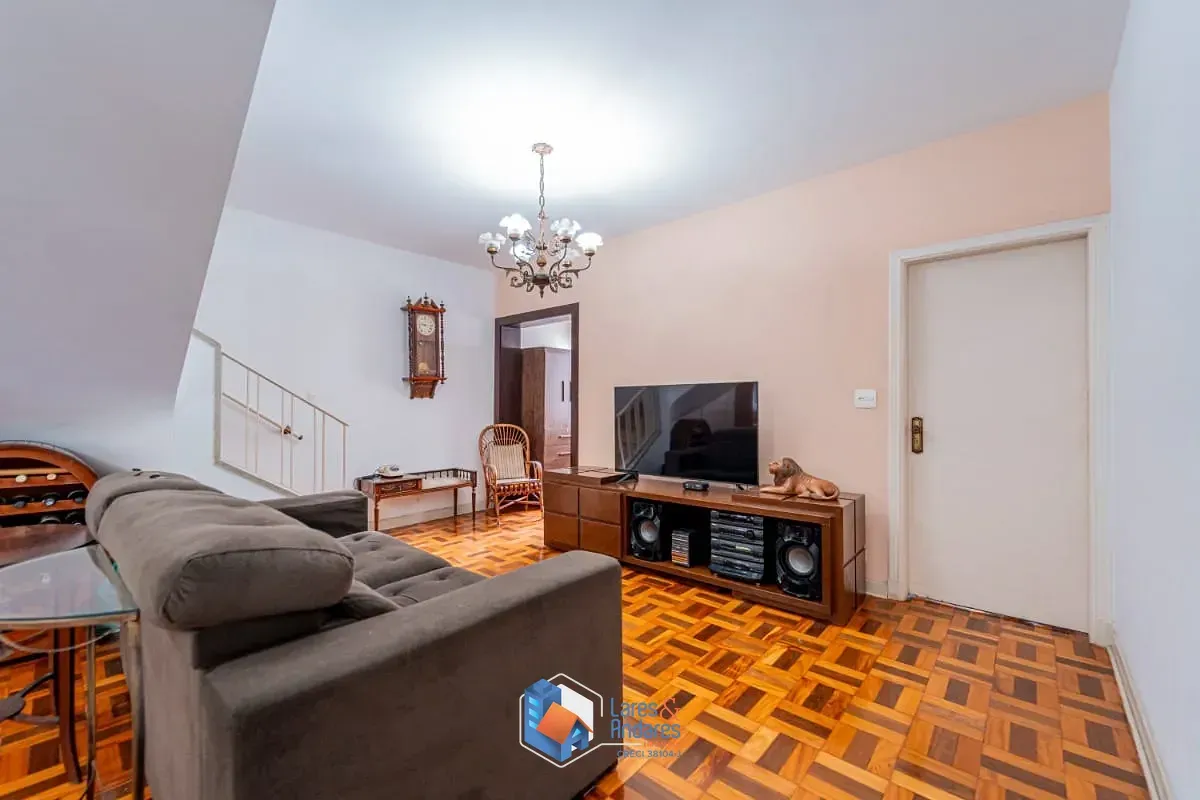 Imagem Casa para venda em Planalto Paulista com 3 quartos, sendo 1 suíte, 180m²