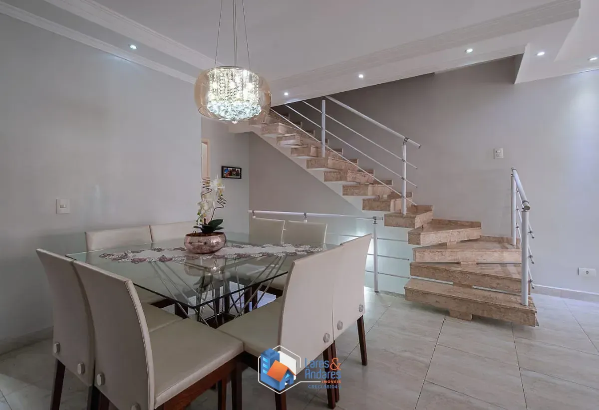 Imagem Sobrado para venda em Santana com 3 quartos, sendo 3 suítes, 160m²
