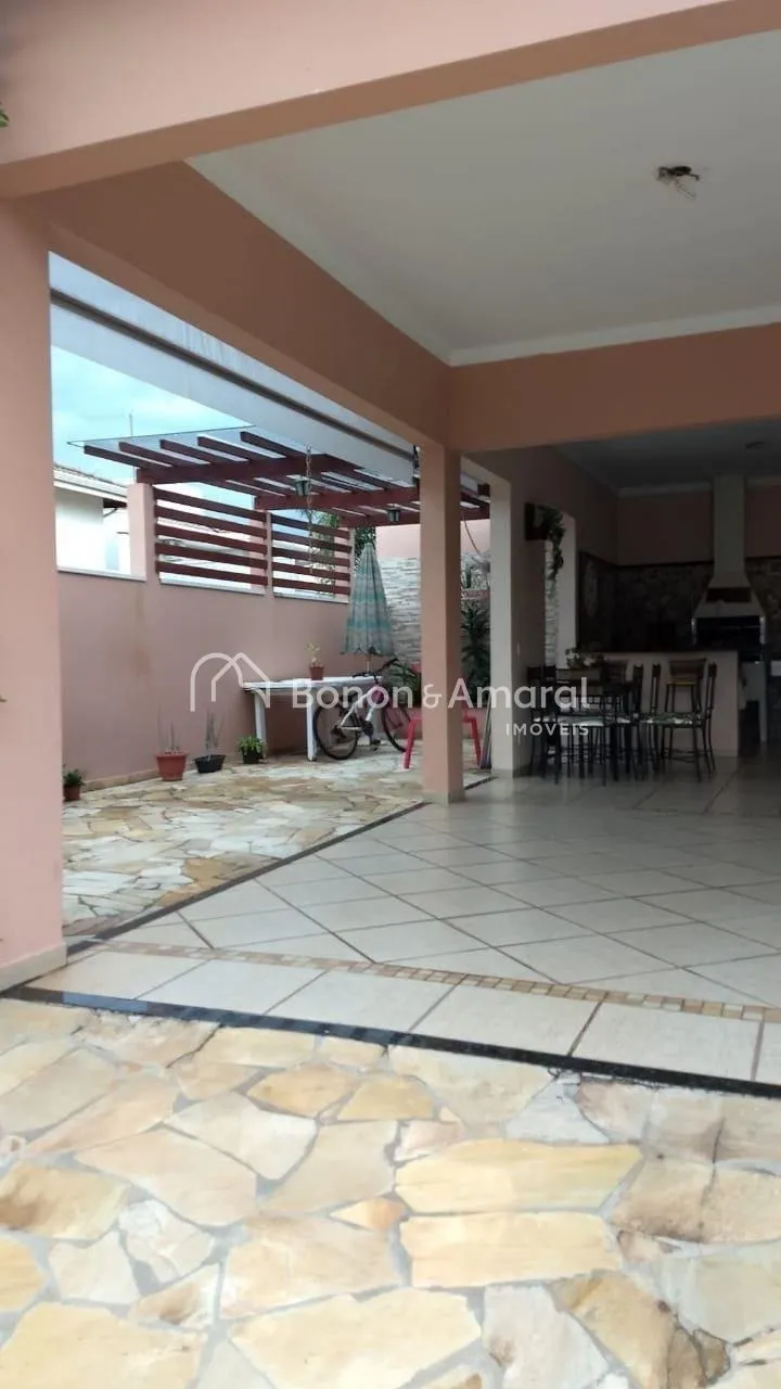 Imagem Casa de Condomínio com 3 Quartos e 5 banheiros à Venda, 220 m² - Valinhos