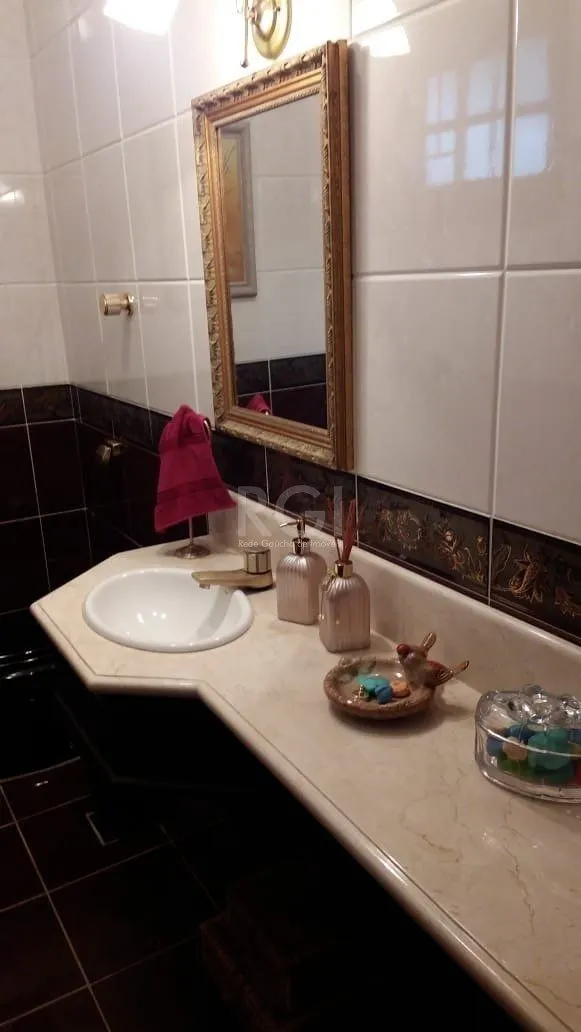 Imagem Casa para Venda - 432m², 3 dormitórios, 1 vaga - Tristeza