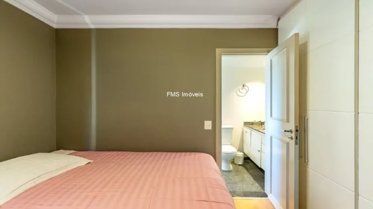 Imagem Apartamento à venda em Pinheiros: 3 quartos, 3 suítes, 1 sala, 4 banheiros, 2 vagas e 160m²