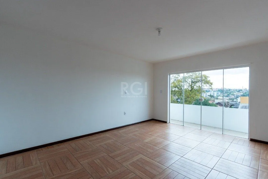 Imagem Casa para Venda - 454.7m², 5 dormitórios, sendo 1 suites, 8 vagas - Teresópolis