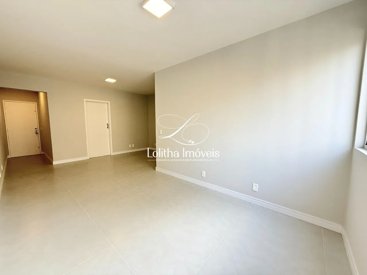 Imagem APARTAMENTO COM 3 DORMITÓRIOS À VENDA NO CENTRO DE FLORIANÓPOLIS/SC