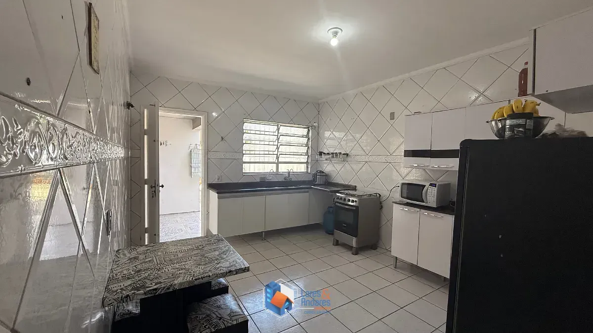 Imagem Casa para venda em Jardim Irapiranga com 5 quartos, sendo 1 suíte, 394m²
