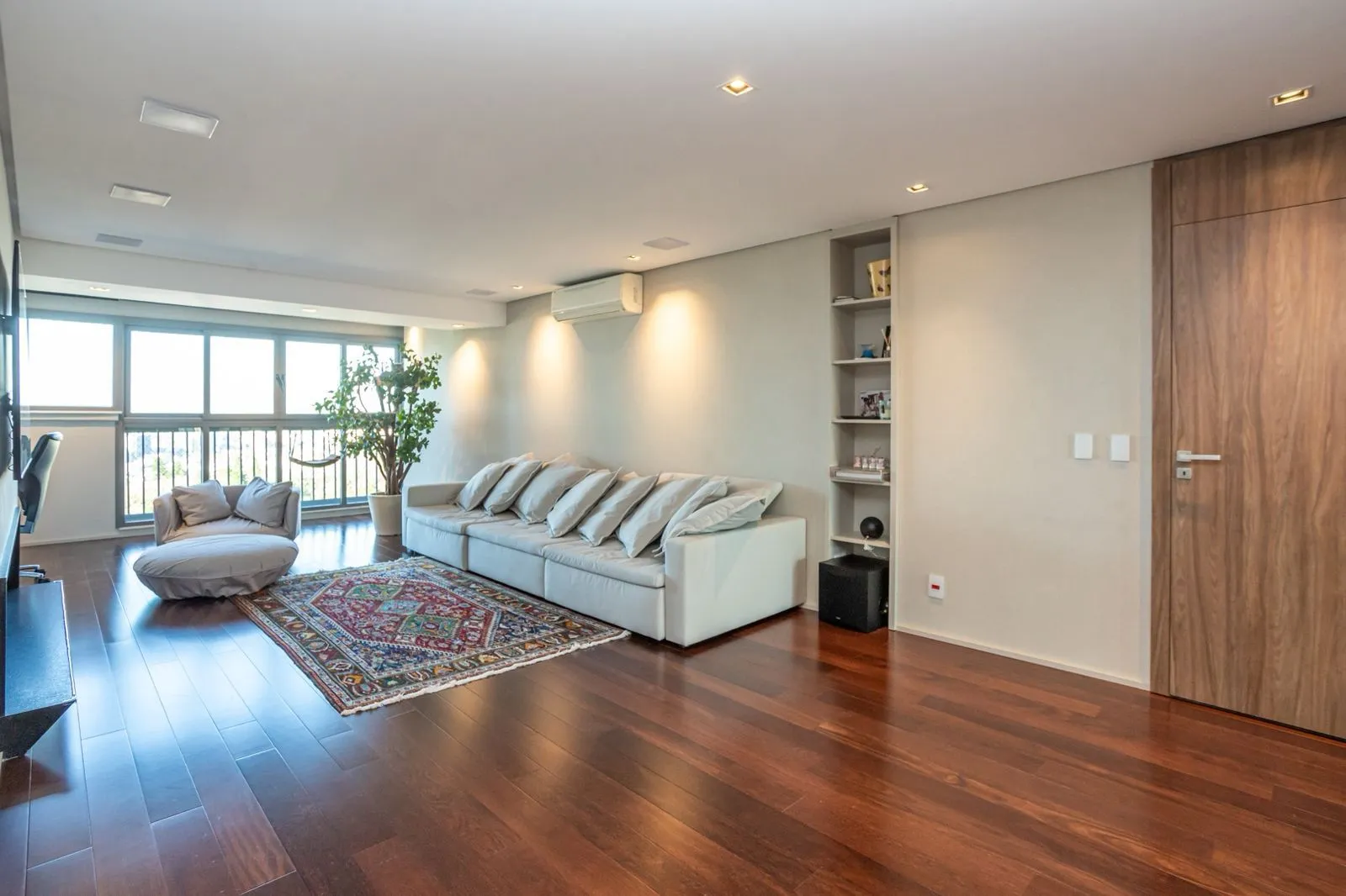Imagem Apartamento de Luxo mobiliado com vista definitiva e automação- Três Figueiras