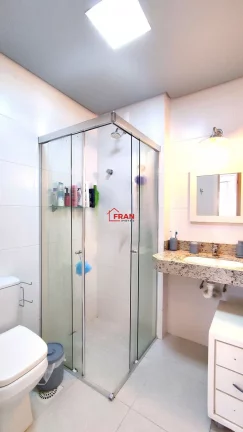 Imagem Belíssimo Apto de 3 dorms/Suíte 2 vagas de garagem.