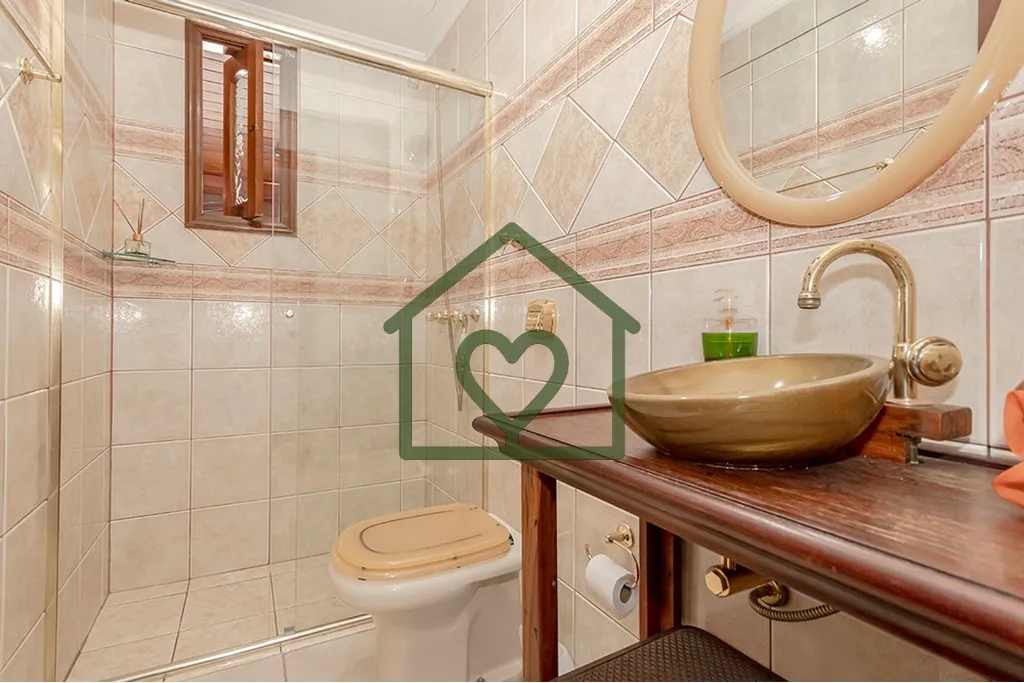Imagem **Cobertura à Venda em Passo D'Areia, Porto Alegre 3 Quartos 245m²** Descubra a cobertura dos seus...