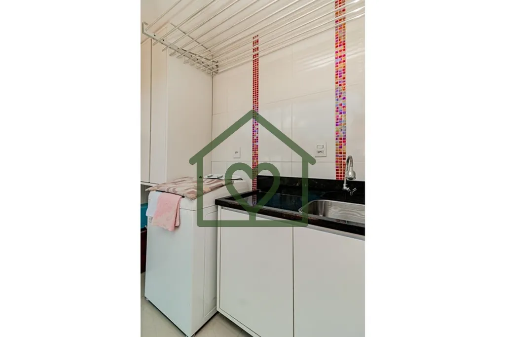 Imagem Casa em condomínio fechado, mobiliada, com 4 dormitórios e 4 vagas de garagem. 

Casa com 198m² e...