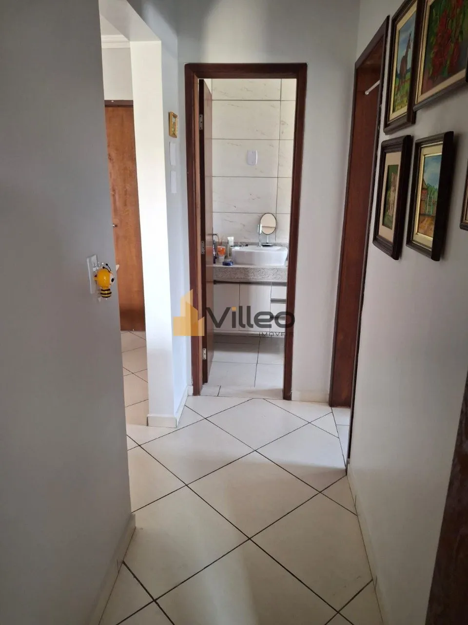 Imagem Descubra seu novo lar neste charmoso apartamento de 57 m², localizado no 3º andar do Edifício Can...