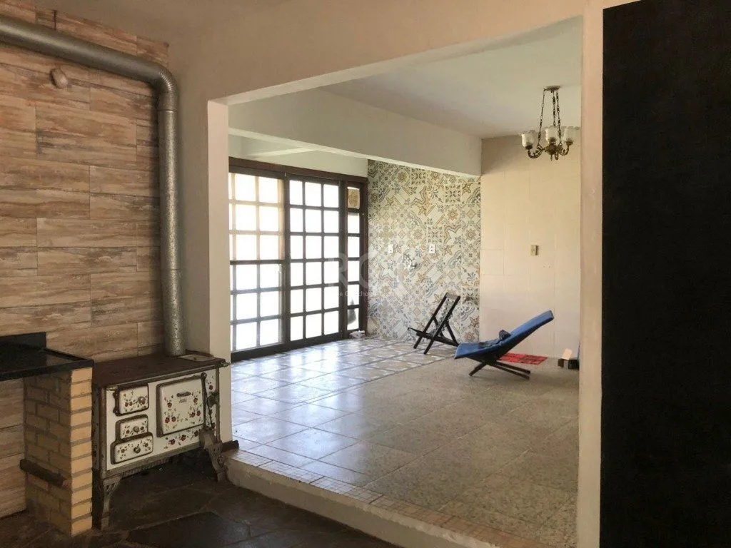 Imagem Casa para Venda - 180.19m², 3 dormitórios, sendo 1 suites, 2 vagas - Camobi