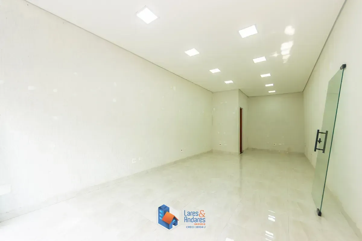 Imagem Loja de rua para venda e locação em Vila Cordeiro, 100m²