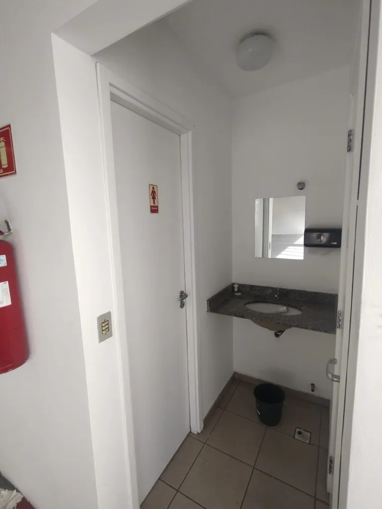Imagem Galpão Comercial para Locação em Diadema-SP, Bairro Piraporinha: 1.025m², 7 Banheiros - Oportunidade Imperdível!