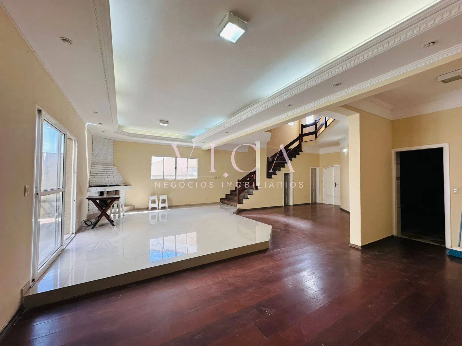 Imagem Casa à venda, 395 m² com 4 dormitórios por R$ 2.299.000,00 - Alphaville/SP