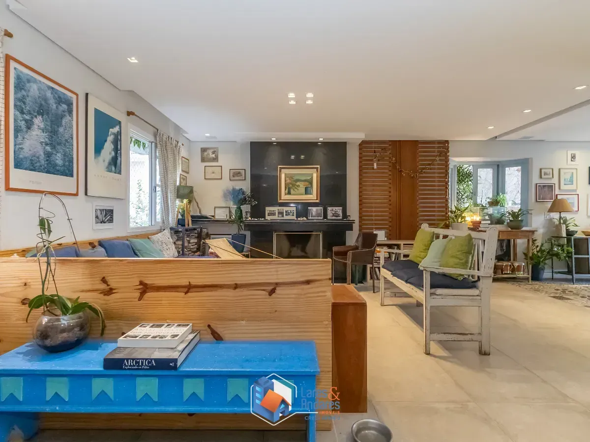 Imagem Casa no condomínio Villas de São Francisco IX para venda com 3 quartos, sendo 3 suítes, 330m²