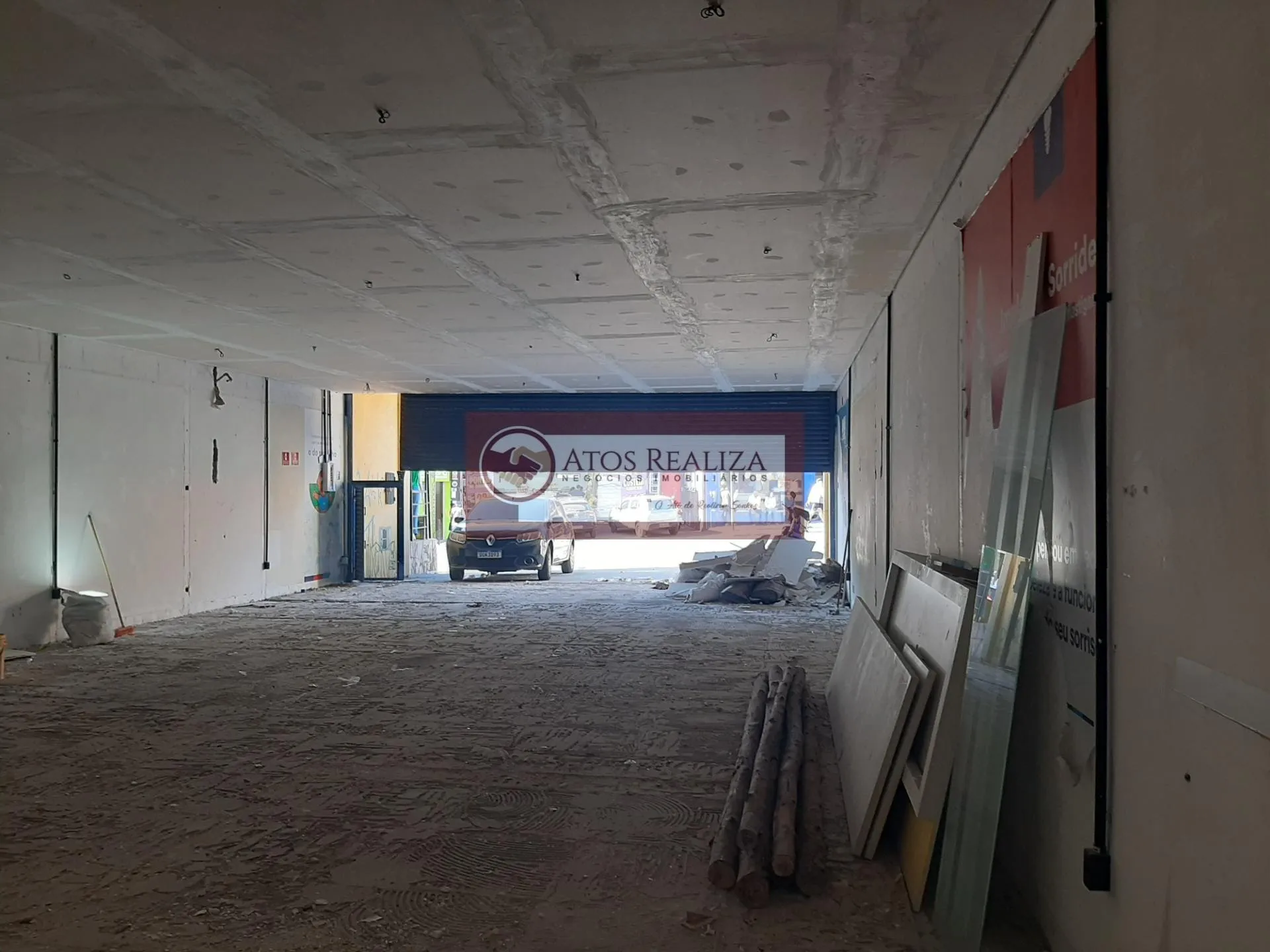 Imagem VENDO SALÃO COMERCIAL DE 260m² NO BALNEÁRIO SÃO FRANCISCO. ESSA É A OPORTUNIDADE PARA VOCÊ MONTAR SUA EMPRESA.