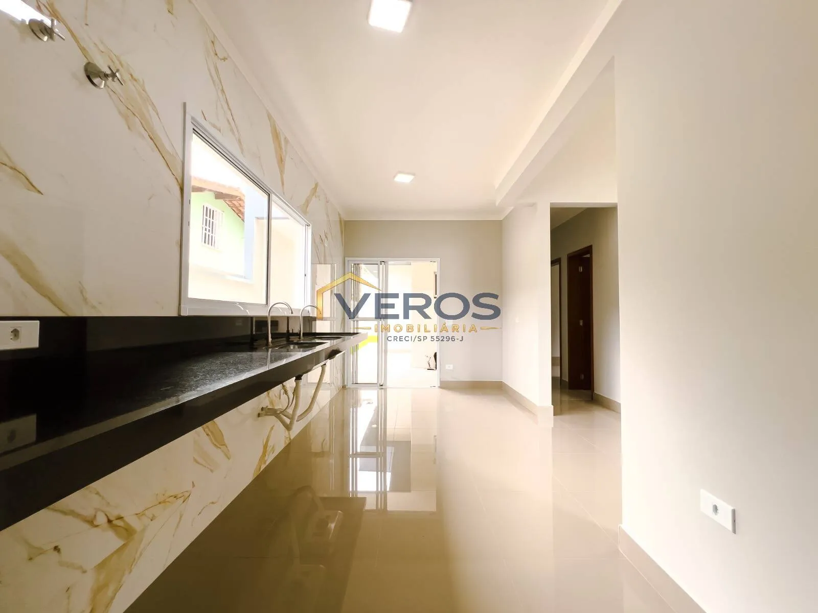 Imagem Casa nova com 3 quartos a venda no Bairro Massaguaçu Caraguatatuba