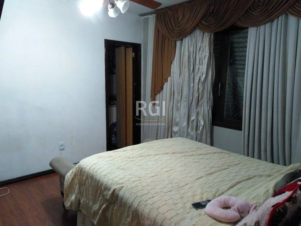 Imagem Cobertura para Venda - 323.99m², 3 dormitórios, sendo 1 suites, Partenon