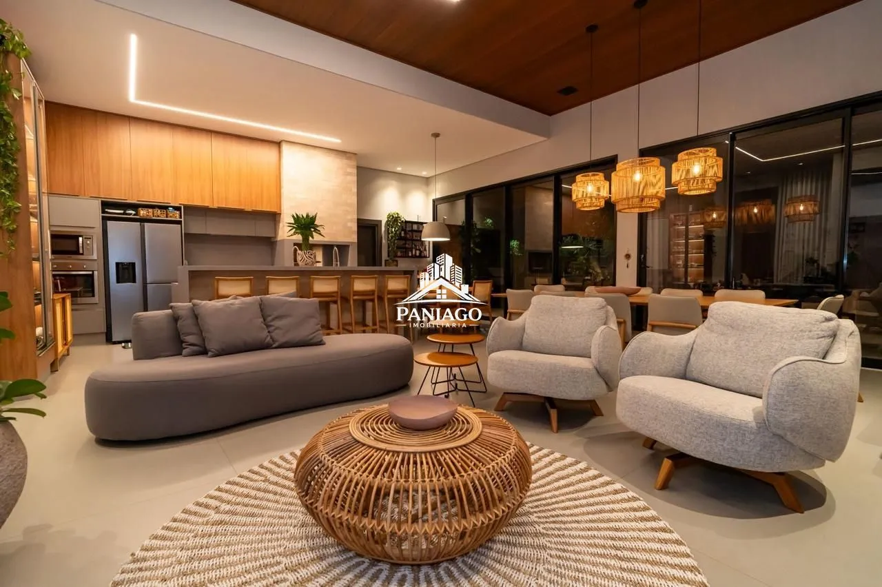 Foto do imóvel Casa Térrea à Venda no Condomínio Belvedere I | Porteira Fechada | 325 m² em Avenida Belvedere, s n - Condomínio Belvedere, Cuiabá - MT