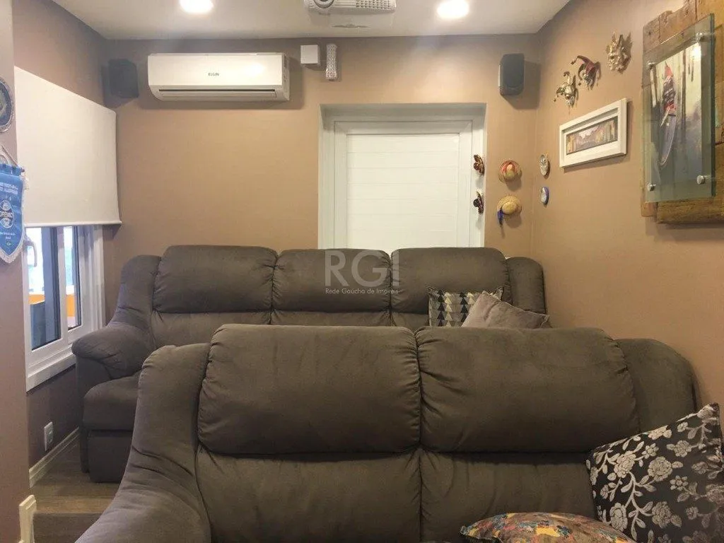Imagem Casa para Venda - 230m², 3 dormitórios, sendo 3 suites, 3 vagas - Chácara das Pedras