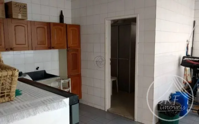 Imagem Excelente Casa Grande Potencial Residencial e Comercial- Balneário/Estreito