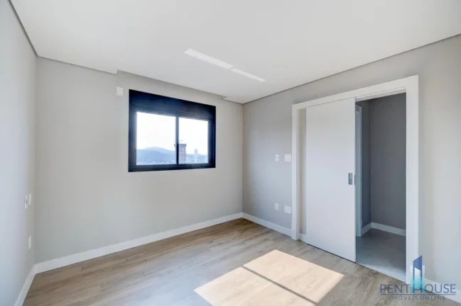Imagem Apartamento Zona Central para Venda em Balneário Camboriú, CENTRO, 4 dormitórios, 4 suítes, 5 banheiros, 3 vagas